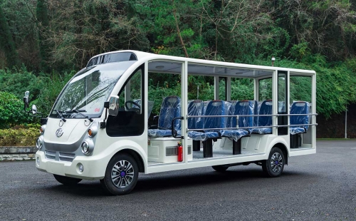 暴雨時(shí)駕駛電動(dòng)觀光車安全注意事項(xiàng)